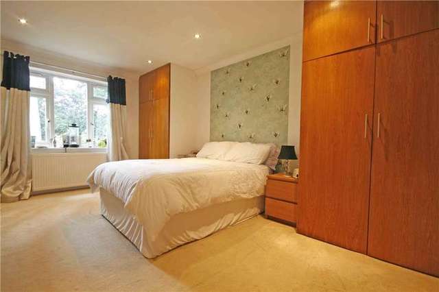  Image of 5 bedroom Detached house for sale in Old Woking Road West Byfleet KT14 at West Byfleet Surrey West Byfleet, KT14 6HY