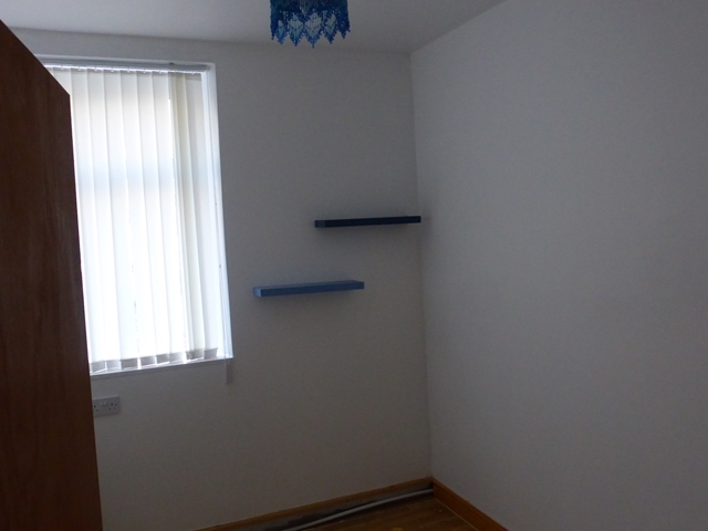  Image of 1 bedroom Apartment to rent in Old Westgate Dewsbury WF13 at South Gate Street  Dewsbury, WF13 1NB