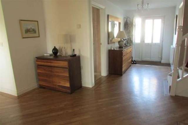  Image of 4 bedroom Detached house for sale in Oxenpill Meare Glastonbury BA6 at Glastonbury, BA6 9TQ
