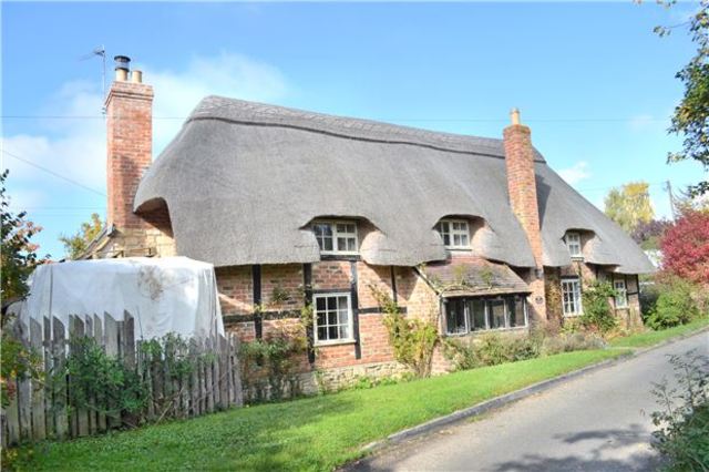  Image of 5 bedroom Detached house for sale in Oxenton Oxenton Cheltenham GL52 at Oxenton  Gloucestershire, GL52 9SE