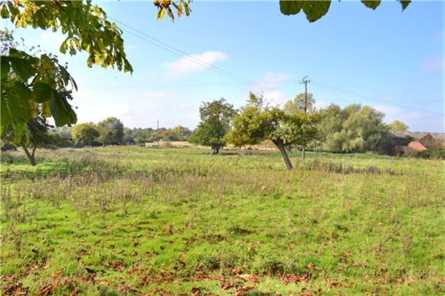  Image of 5 bedroom Detached house for sale in Oxenton Oxenton Cheltenham GL52 at Oxenton  Gloucestershire, GL52 9SE
