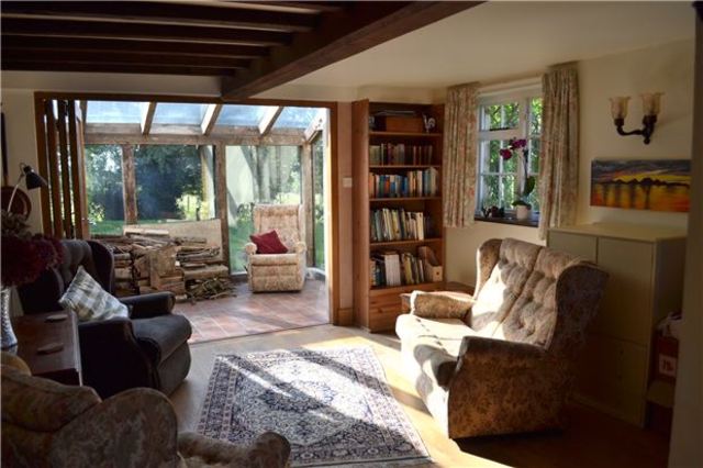  Image of 5 bedroom Detached house for sale in Oxenton Oxenton Cheltenham GL52 at Oxenton  Gloucestershire, GL52 9SE