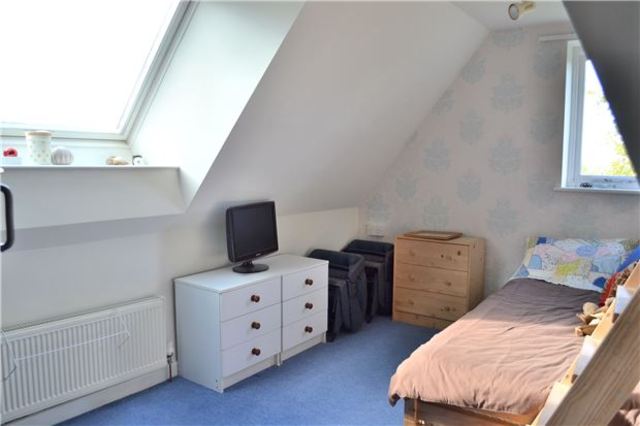  Image of 5 bedroom Detached house for sale in Oxenton Oxenton Cheltenham GL52 at Oxenton  Gloucestershire, GL52 9SE