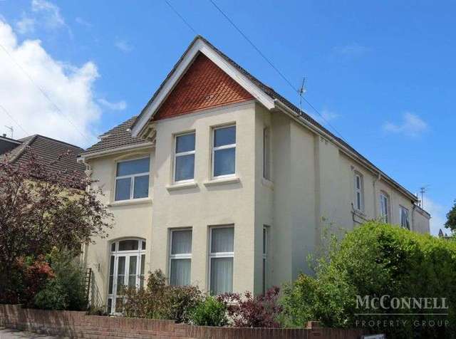  Image of 1 bedroom Flat for sale in Oxford Avenue Southbourne Bournemouth BH6 at Oxford Avenue Southbourne Bournemouth, BH6 5HT