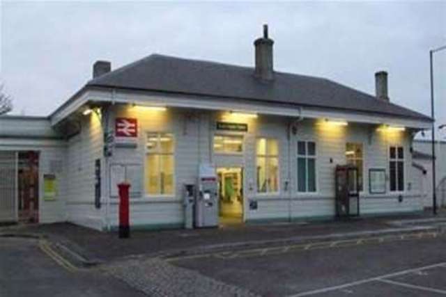  Image of 2 bedroom Flat to rent in Pampisford Road South Croydon CR2 at South Croydon, CR2 6BY