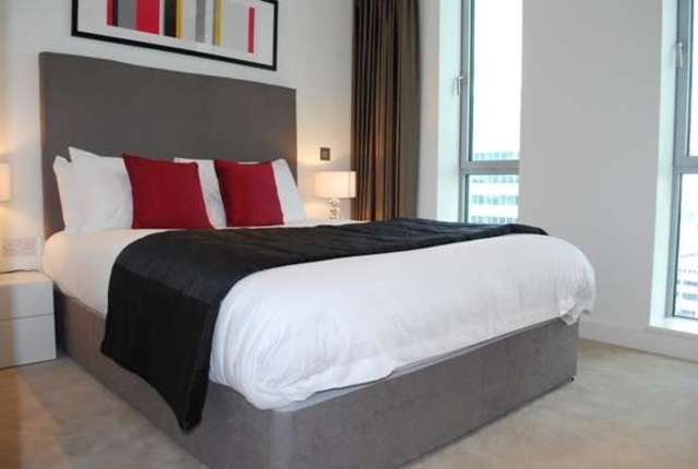  Image of 1 bedroom Flat to rent in Pan Peninsula Square London E14 at Canary Wharf, E14 9HG