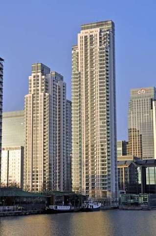  Image of 1 bedroom Flat to rent in Pan Peninsula Square London E14 at Canary Wharf, E14 9HN