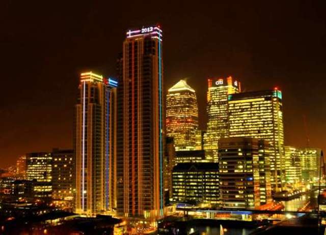  Image of 1 bedroom Flat to rent in Pan Peninsula Square London E14 at Canary Wharf, E14 9HN
