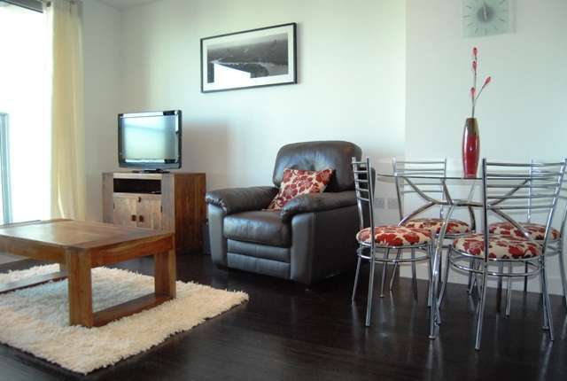  Image of 1 bedroom Flat to rent in Pan Peninsula Square London E14 at Canary Wharf, E14 9HJ