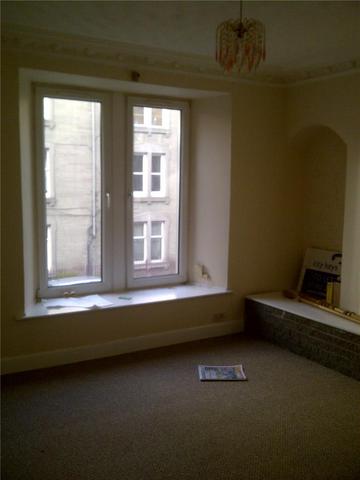  Image of 2 bedroom Flat to rent in Park Avenue Dundee DD4 at Stobswell Dundee Dundee, DD4 6PN