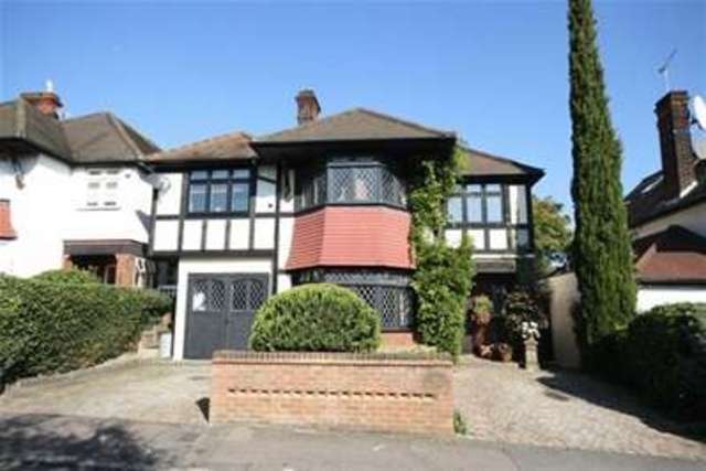  Image of 5 bedroom Semi-Detached house for sale in Park Avenue Woodford Green IG8 at Park Avenue  Woodford Green, IG8 0EU