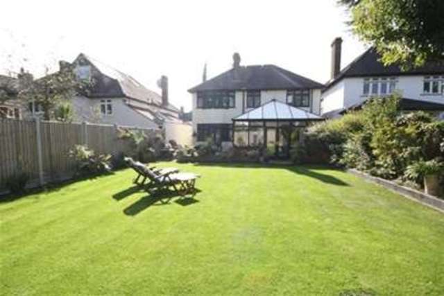  Image of 5 bedroom Semi-Detached house for sale in Park Avenue Woodford Green IG8 at Park Avenue  Woodford Green, IG8 0EU