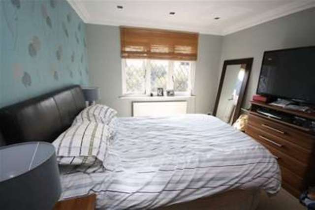  Image of 5 bedroom Semi-Detached house for sale in Park Avenue Woodford Green IG8 at Park Avenue  Woodford Green, IG8 0EU