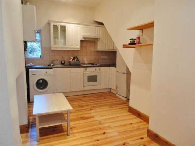  Image of 3 bedroom Maisonette to rent in Patshull Road London NW5 at Kentish Town  London, NW5 2JX
