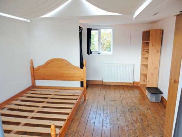  Image of 3 bedroom Maisonette to rent in Patshull Road London NW5 at Kentish Town  London, NW5 2JX