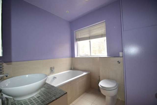  Image of 3 bedroom Flat to rent in Pember Road London NW10 at Kensal Rise, NW10 5LP