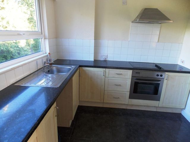  Image of 2 bedroom Flat to rent in Pinehurst Drive Kings Norton Birmingham B38 at Pinehurst Drive Kings Norton Birmingham, B38 8TH