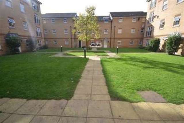  Image of 2 bedroom Flat to rent in Piper Way Ilford IG1 at Piper Way  Ilford, IG1 4DE