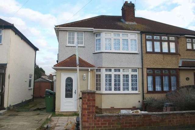 Image of 1 bedroom Flat to rent in Porthkerry Avenue Welling DA16 at Porthkerry Avenue  Welling, DA16 2DS