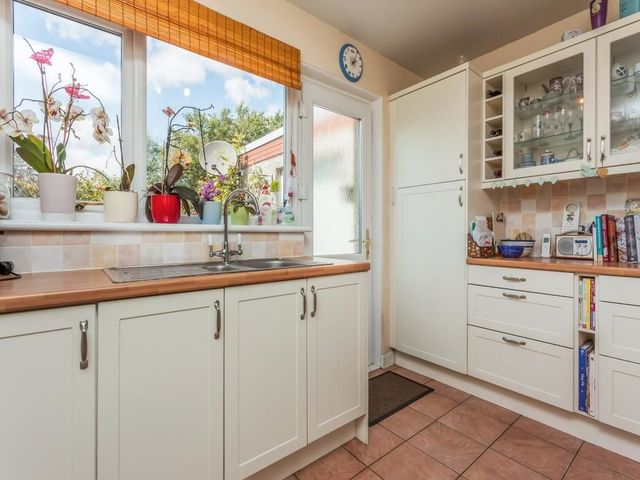  Image of 3 bedroom Bungalow to rent in Potters Park Crescent Forfar DD8 at Forfar Angus Angus, DD8 1HH