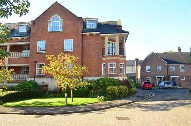  Image of 2 bedroom Apartment for sale in Potters Place Horsham RH12 at Horsham West Sussex Horsham, RH12 2PL