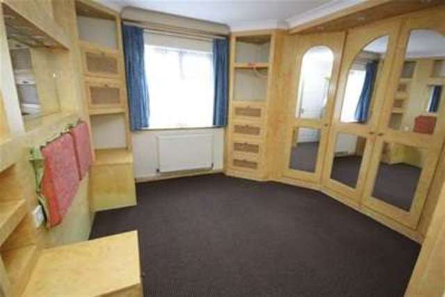  Image of 4 bedroom Semi-Detached house to rent in Purleigh Avenue Woodford Green IG8 at Purleigh Avenue  Woodford Green, IG8 8DS