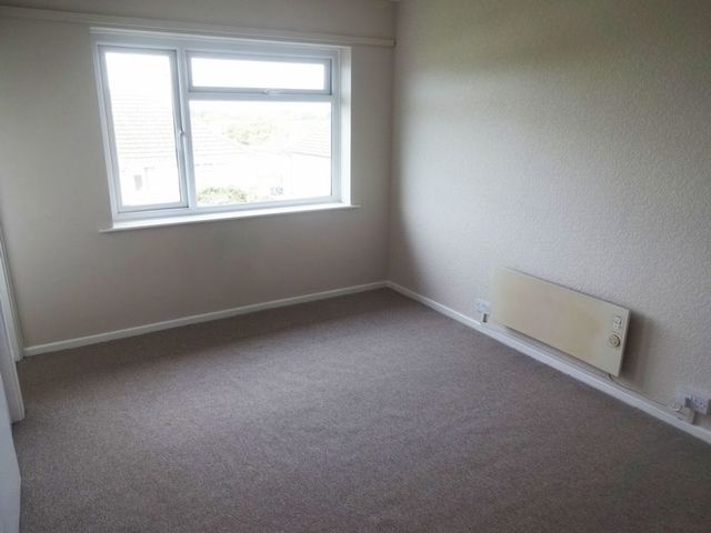  Image of 1 bedroom Flat for sale in Quantock Court Street BA16 at Quantock Court  Street, BA16 0NW