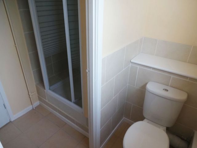  Image of 1 bedroom Flat for sale in Quantock Court Street BA16 at Quantock Court  Street, BA16 0NW