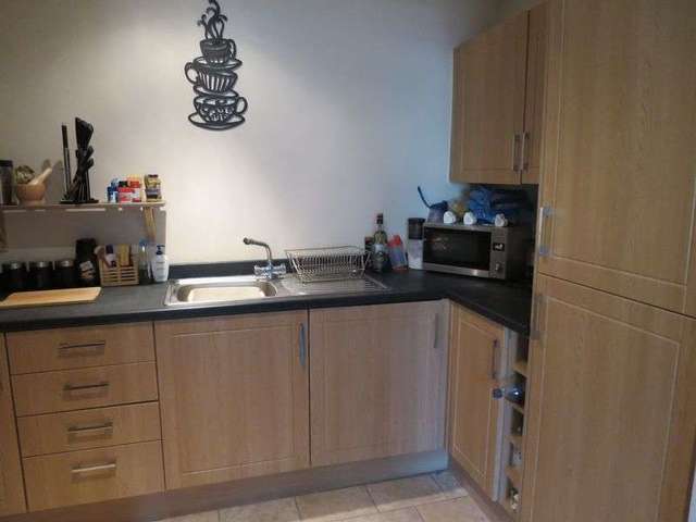  Image of 1 bedroom Flat to rent in Queen Street Morley Leeds LS27 at Queen Street Morley Leeds, LS27 8HE