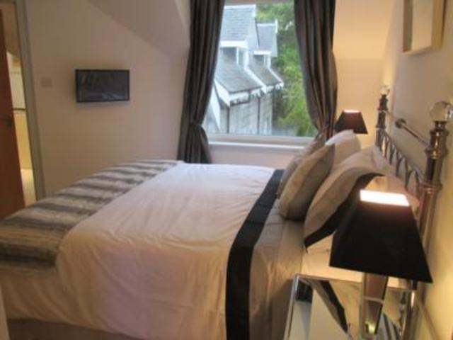  Image of 2 bedroom Flat to rent in Queens Lane South Aberdeen AB15 at West End Aberdeen Aberdeen, AB15 4UZ