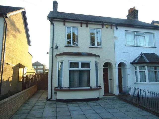  Image of 2 bedroom Semi-Detached house for sale in Queens Road Croydon CR0 at Queens Road  CROYDON, CR0 2PT