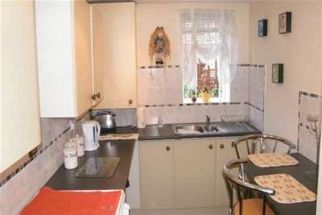  Image of 2 bedroom Flat to rent in Queens Road Southport PR9 at Southport, PR9 9HN