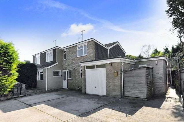  Image of 5 bedroom Semi-Detached house for sale in Raglan Avenue Worthing BN13 at Raglan Avenue  Worthing, BN13 2AW
