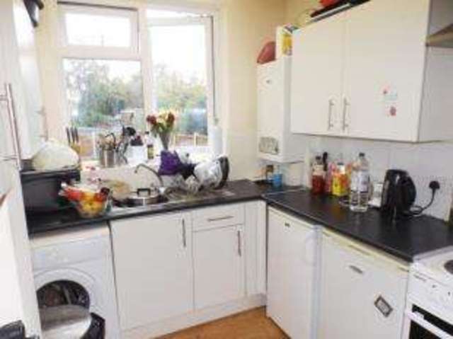  Image of 1 bedroom Flat for sale in Ridgehurst Avenue Leavesden Watford WD25 at Watford Hertfordshire Abbots Langley, WD25 7AY