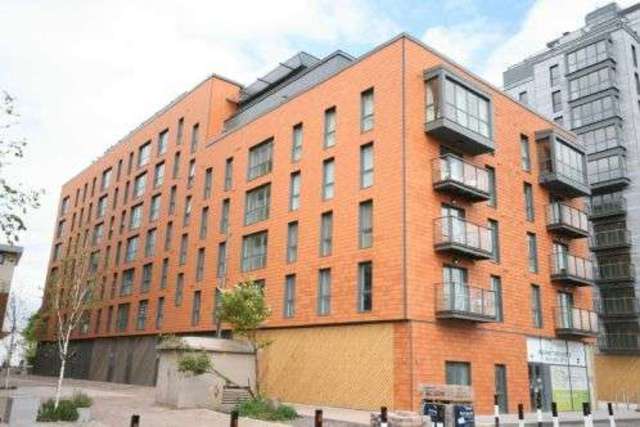  Image of 2 bedroom Flat to rent in Railway Terrace Slough SL2 at Railway Terrace  Slough, SL2 5BY