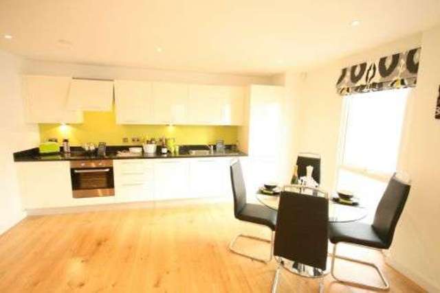  Image of 2 bedroom Flat to rent in Railway Terrace Slough SL2 at Railway Terrace  Slough, SL2 5BY