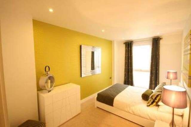  Image of 2 bedroom Flat to rent in Railway Terrace Slough SL2 at Railway Terrace  Slough, SL2 5BY