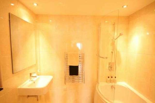  Image of 2 bedroom Flat to rent in Railway Terrace Slough SL2 at Railway Terrace  Slough, SL2 5BY