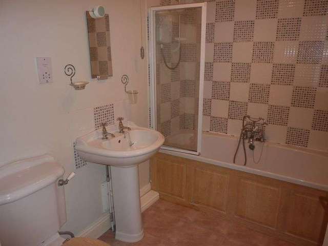  Image of 2 bedroom Terraced house to rent in Rockingham Close Bloxwich Walsall WS3 at Rockingham Close  Walsall, WS3 2JB
