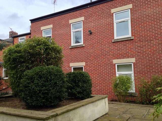  Image of 2 bedroom Flat to rent in Brookdale Avenue Ossett WF5 at Brookdale Avenue Ossett Ossett, WF5 9QX