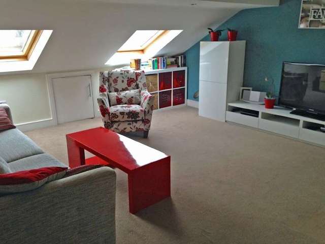  Image of 2 bedroom Flat to rent in Brookdale Avenue Ossett WF5 at Brookdale Avenue Ossett Ossett, WF5 9QX