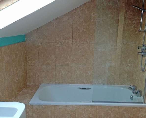  Image of 2 bedroom Flat to rent in Brookdale Avenue Ossett WF5 at Brookdale Avenue Ossett Ossett, WF5 9QX