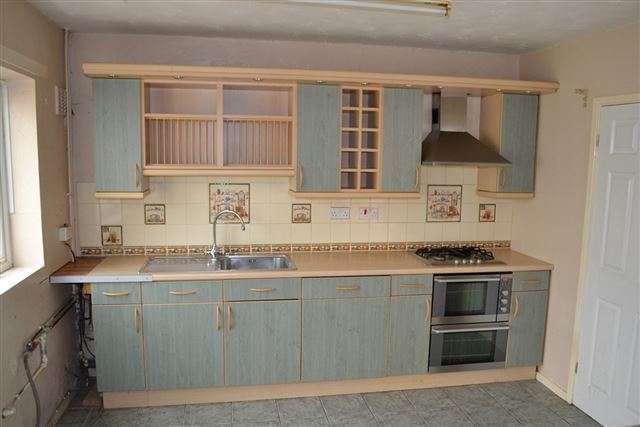  Image of 3 bedroom Semi-Detached house to rent in Rugby Road Wollaston Stourbridge DY8 at Rugby Road Wollaston Stourbridge, DY8 4RJ