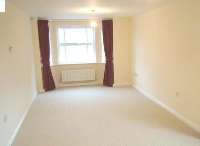  Image of 2 bedroom Flat to rent in Spire View Salisbury SP2 at Spire View  Salisbury, SP2 7GA