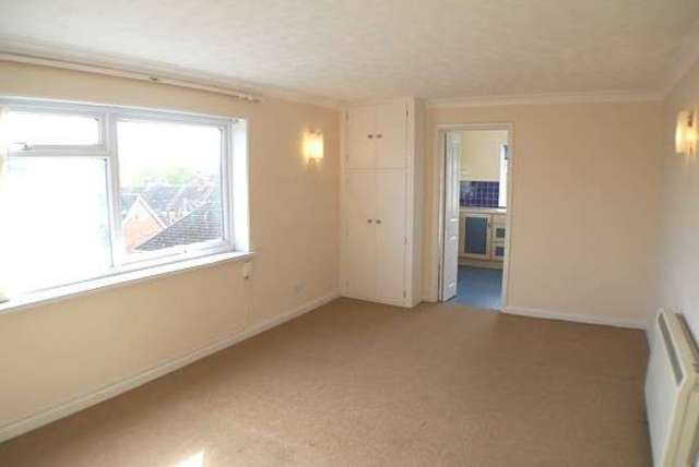  Image of 2 bedroom Flat to rent in Mill Road Salisbury SP2 at Mill Road  Salisbury, SP2 7RU