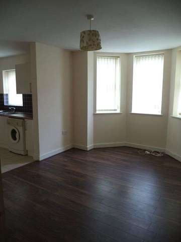  Image of 2 bedroom Flat to rent in Sandringham Road Seaforth Liverpool L22 at Sandringham Road Waterloo Liverpool, L22 1RW