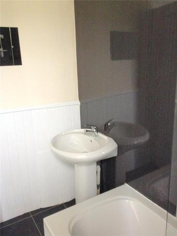  Image of 4 bedroom Flat to rent in Seafield Road Dundee DD1 at West End Dundee Dundee, DD1 4NW