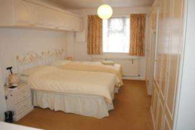  Image of 2 bedroom Bungalow for sale in Send Hill Send Woking GU23 at Send Woking Send, GU23 7HR