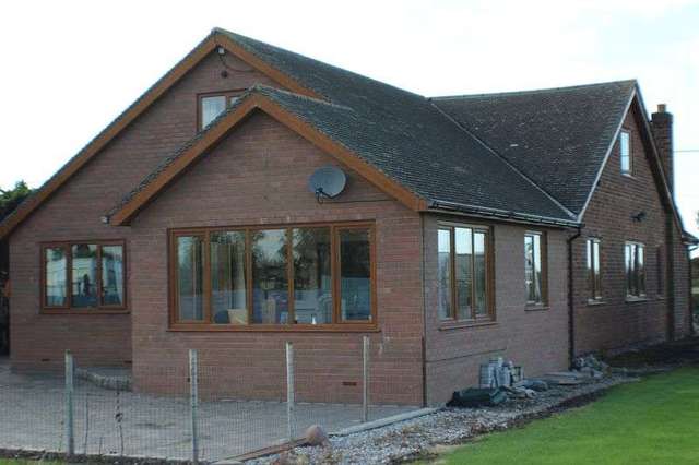  Image of 6 bedroom Detached house for sale in Shore Road Hesketh Bank Preston PR4 at Shore Road Hesketh Bank Preston, PR4 6XP