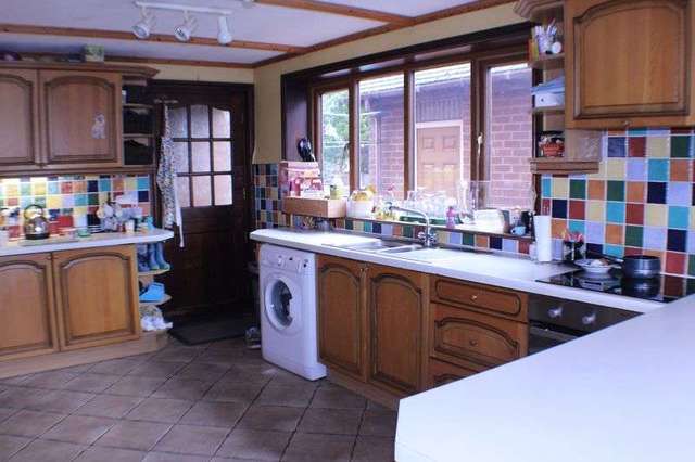  Image of 6 bedroom Detached house for sale in Shore Road Hesketh Bank Preston PR4 at Shore Road Hesketh Bank Preston, PR4 6XP